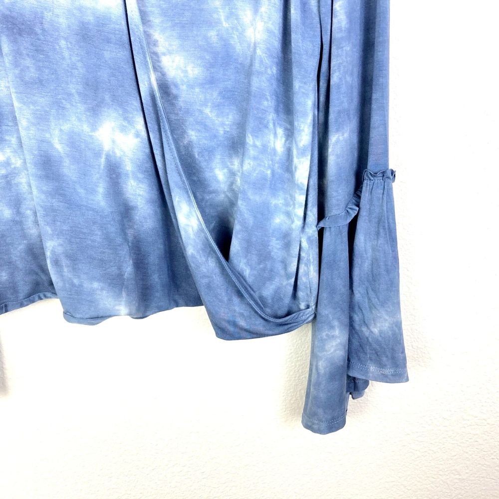 American Eagle Soft & Sexy Blue Tie Dye Shirt Size S Bell Sleeve V Neck - Picture 3 of 6